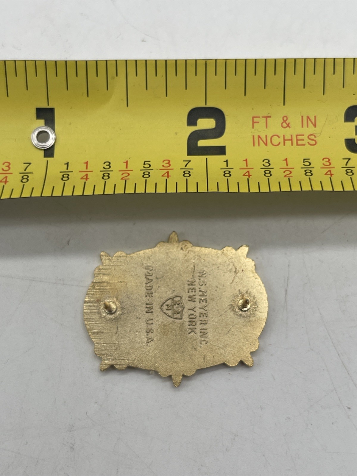 U.S. Military Army 2nd Military Police Company Pin DUI DI Blue White