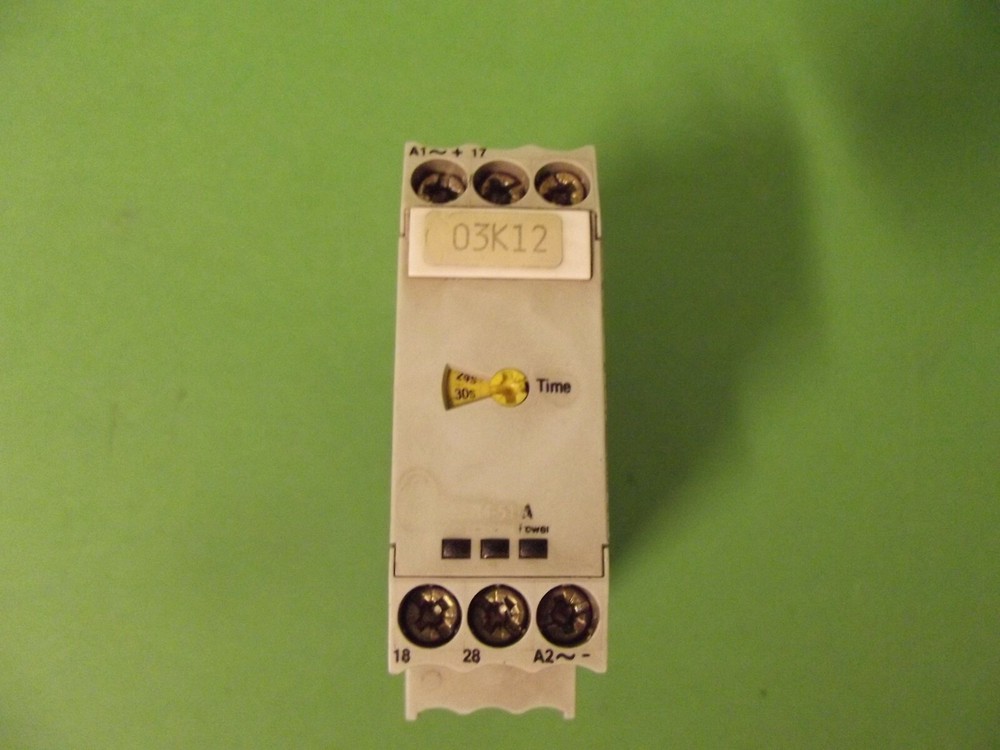 MOELLER ETR4 - 51 - A relay timer starter star-triangle