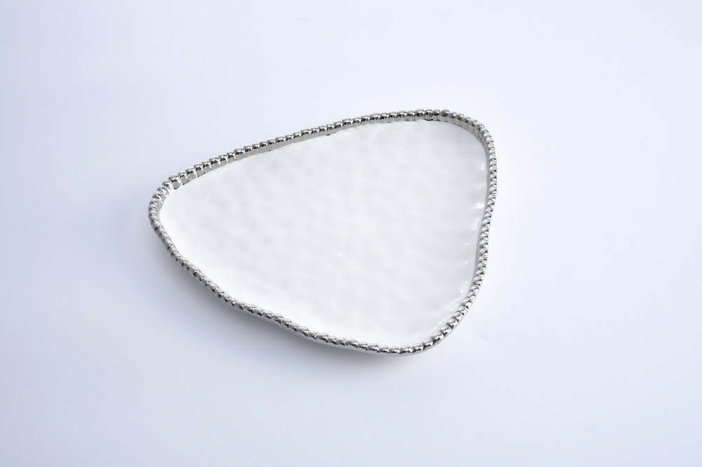 Pampa Bay Salerno Triangular Serving Plate, White/Silver (CER-2429-W)