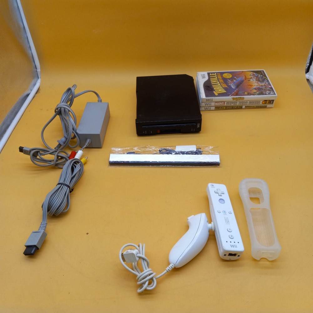 Wii Nintendo console bundle Games includes all items in Picture