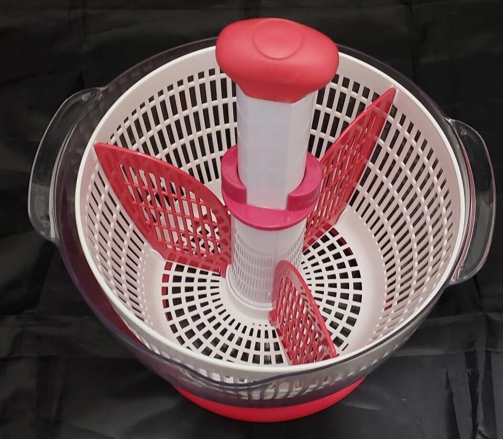 Red KitchenAid Salad Cleaner Spinner