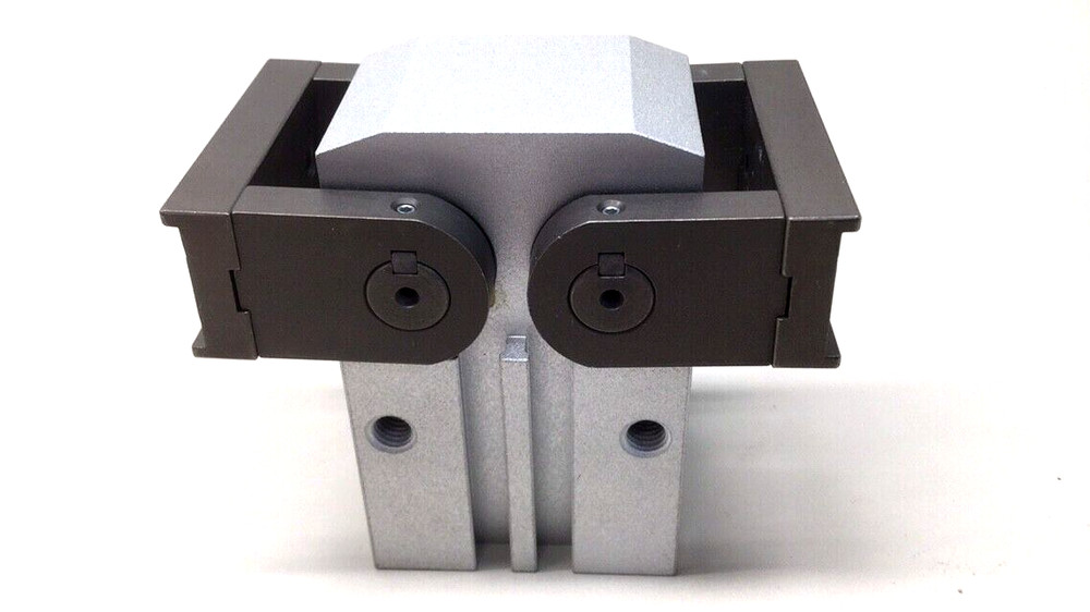 SMC MHW2-25D Gripper Finger Angular 25mm Bore