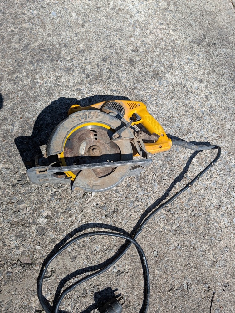 DEWALT DW378G CORDED 7-1/4" CIRCULAR SAW