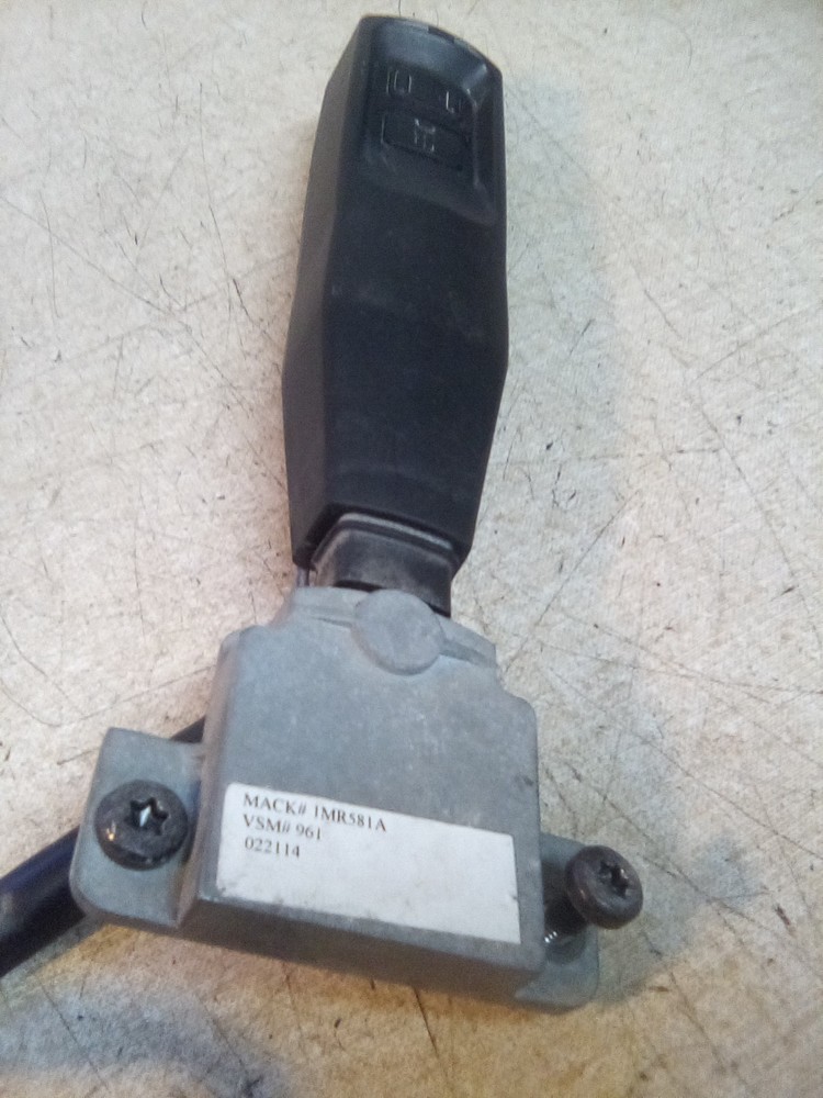 2015 Mack 1MR581A Cruise Control Switch