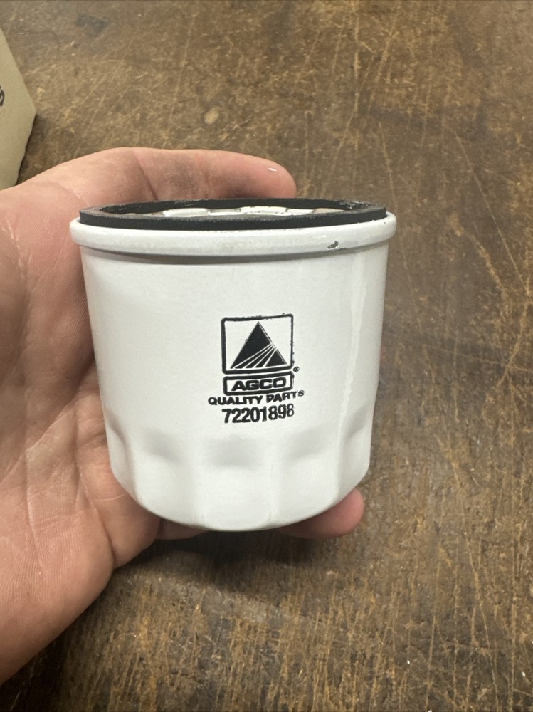 72201898 OEM AGCO Oil Filter