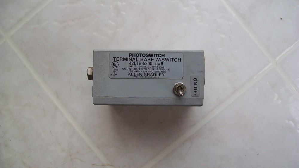 Allen Bradley 42LTB-5300 Terminal base with switch
