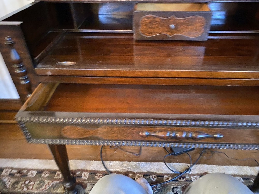 $315/OBOVintage Antique Spinet Desk With Pull Out Pad