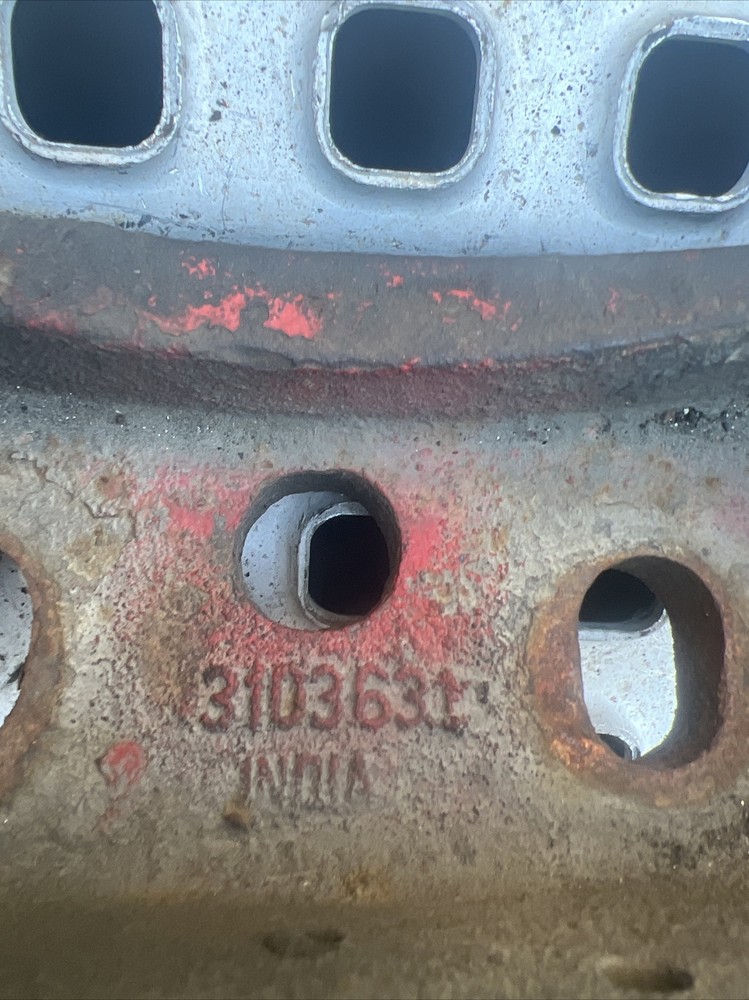 3103631 Cummins front engine support bracket