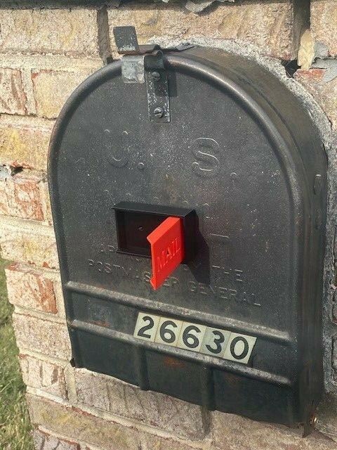 Front Mounted Mailbox Flag - Easy to Install and Durable *Fast Ship!!!
