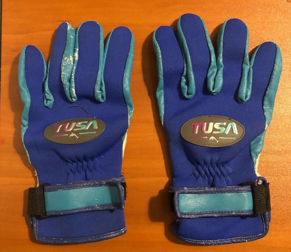TUSA Womens's Diving Gloves / Used