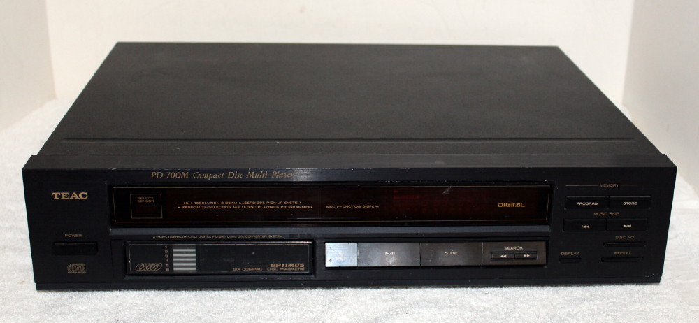 Teac PD-700M Multi Compact Disc Player ~ 6 Disc Magazine ~ No Remote