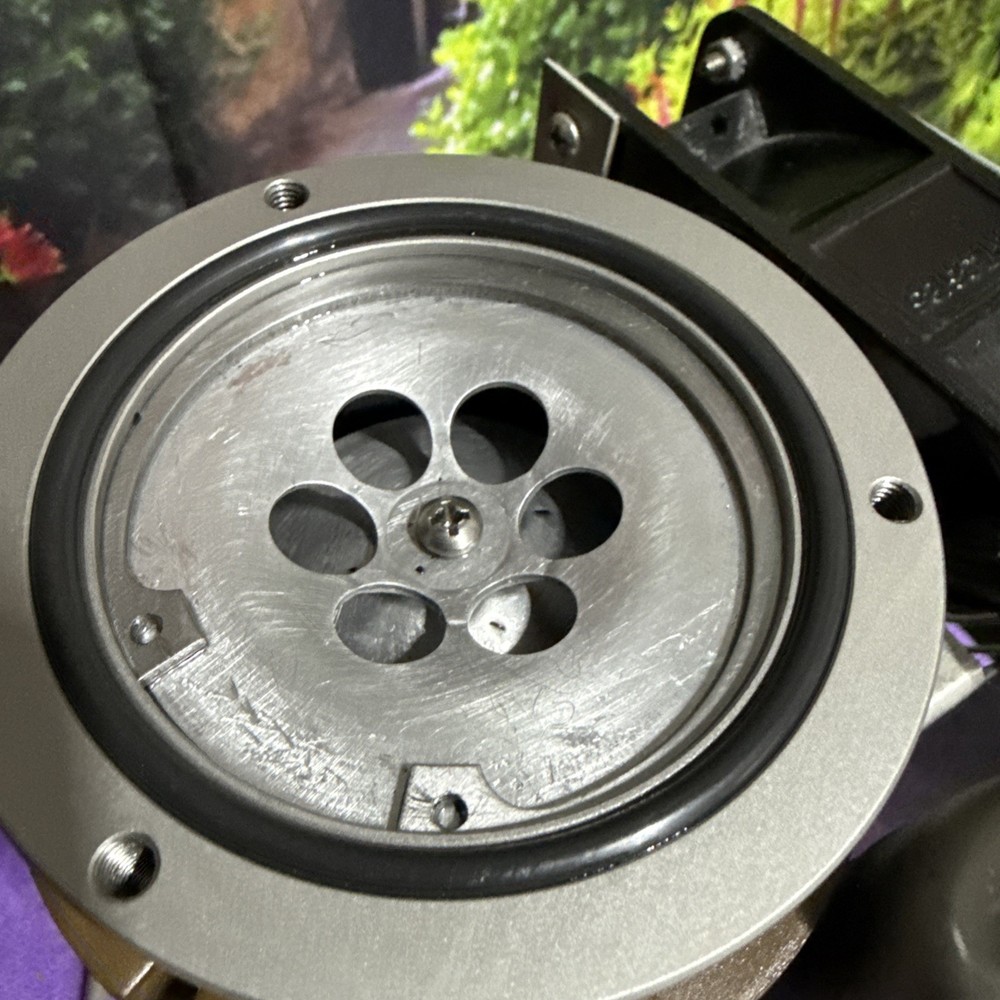 Varian Agilent AX-65 air cooled diffusion pump
