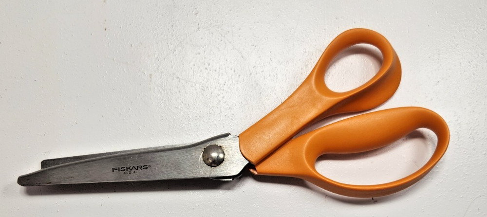 FISKERS ORANGE HANDLE PINKING SHEARS U.S.A ZIG ZAG 5"