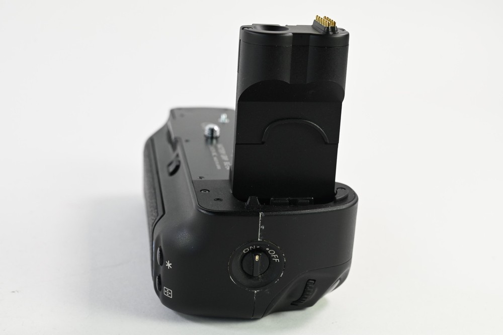 Canon BG-E4 Battery Grip for 5D #G987