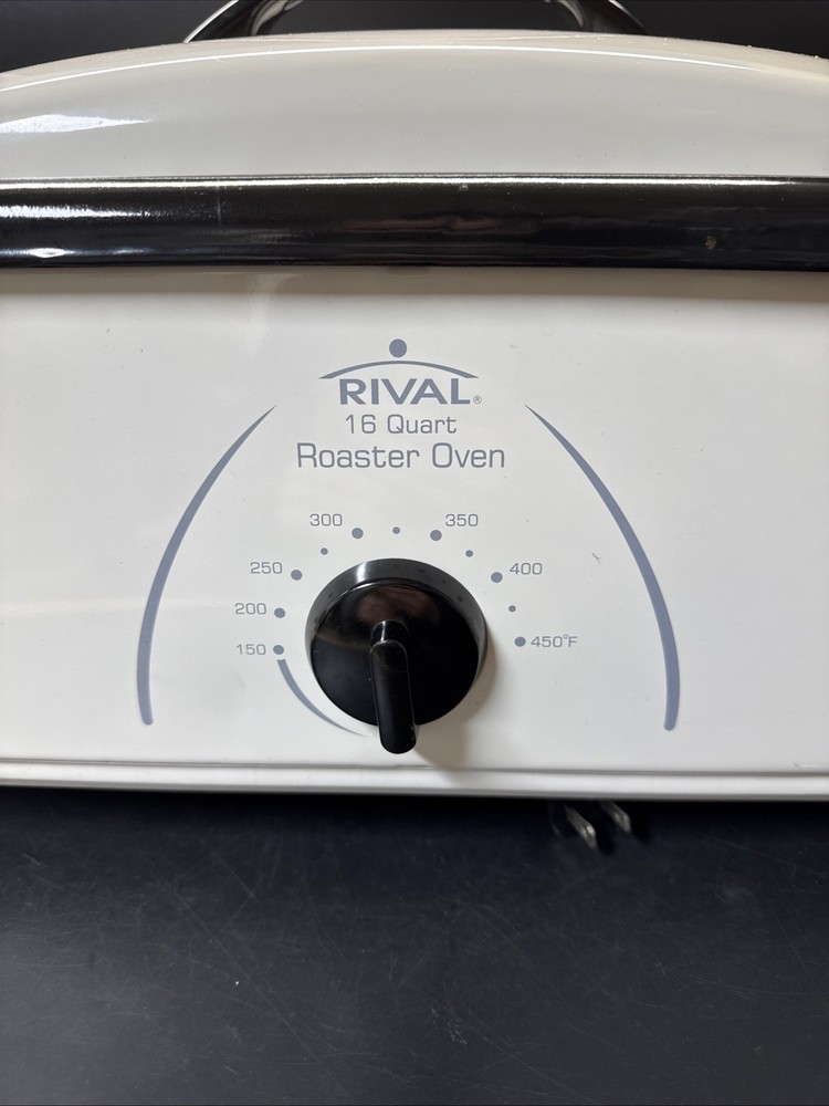 Rival 16 Quart Roaster Oven With Lid White