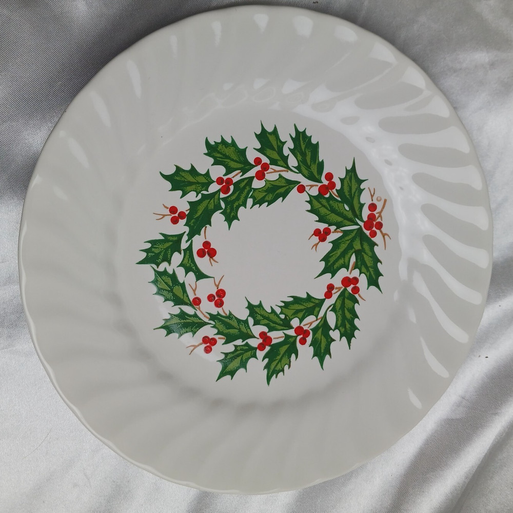 HOLLY BY SCIO DINNER SET FOR 6 W/ACCESSORIES