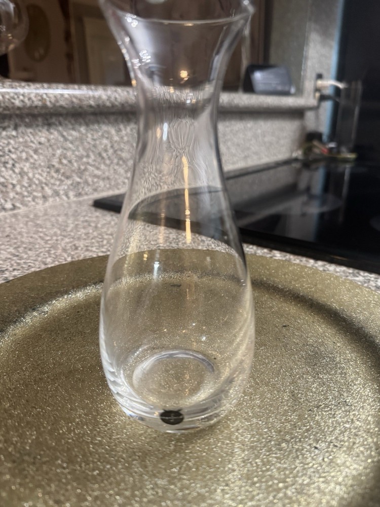 Saga form small carafe