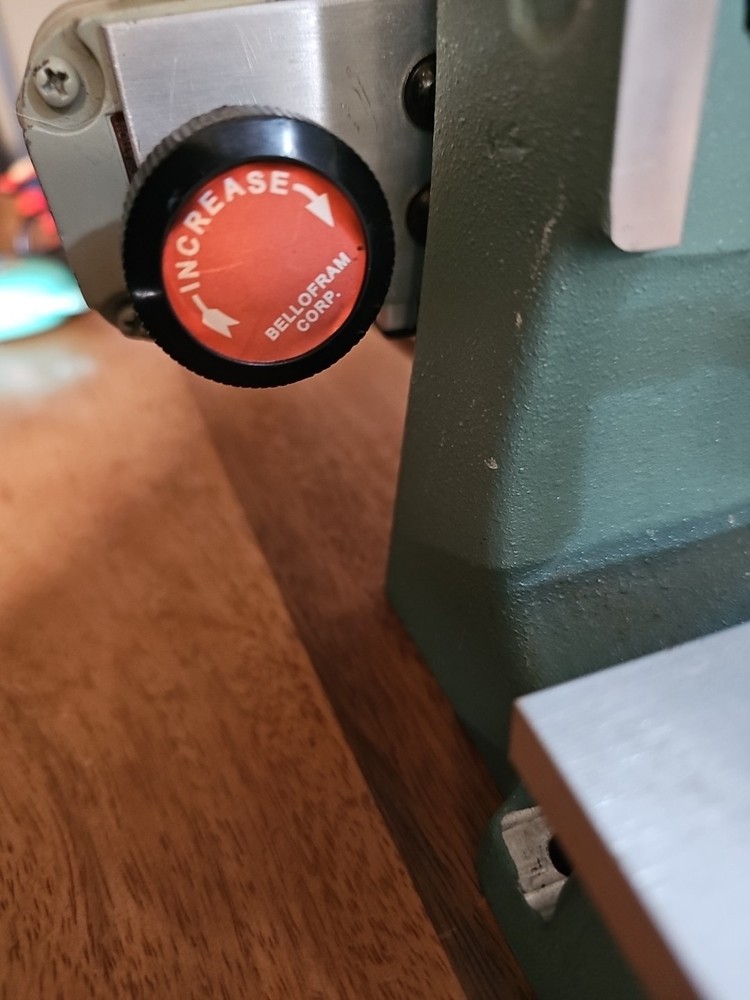 Minitools Toggle Action Punch Press