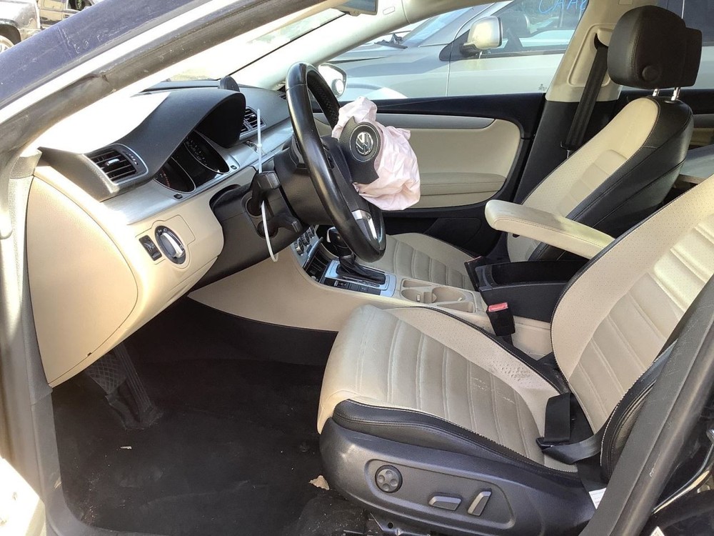 CC VOLKS 2015 Glove Box 4933300