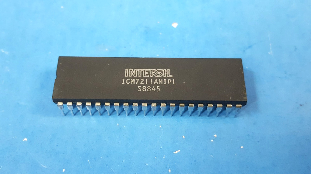 ONE- IC DRIVER, ICM7211AMIPL, INTERSIL, 40PDIP