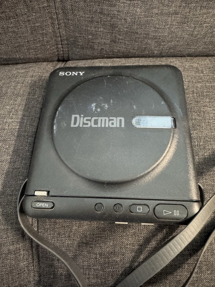 Sony D-2 Discman CD Player - Tested Works