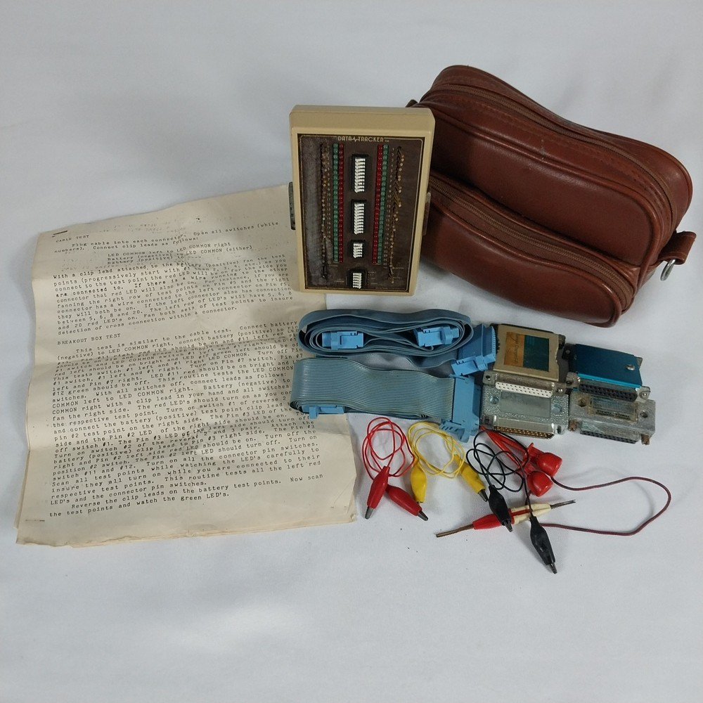 VTG Datatran Data Tracker Cable Tester RS-232 Breakout Box Case Cables & Manual