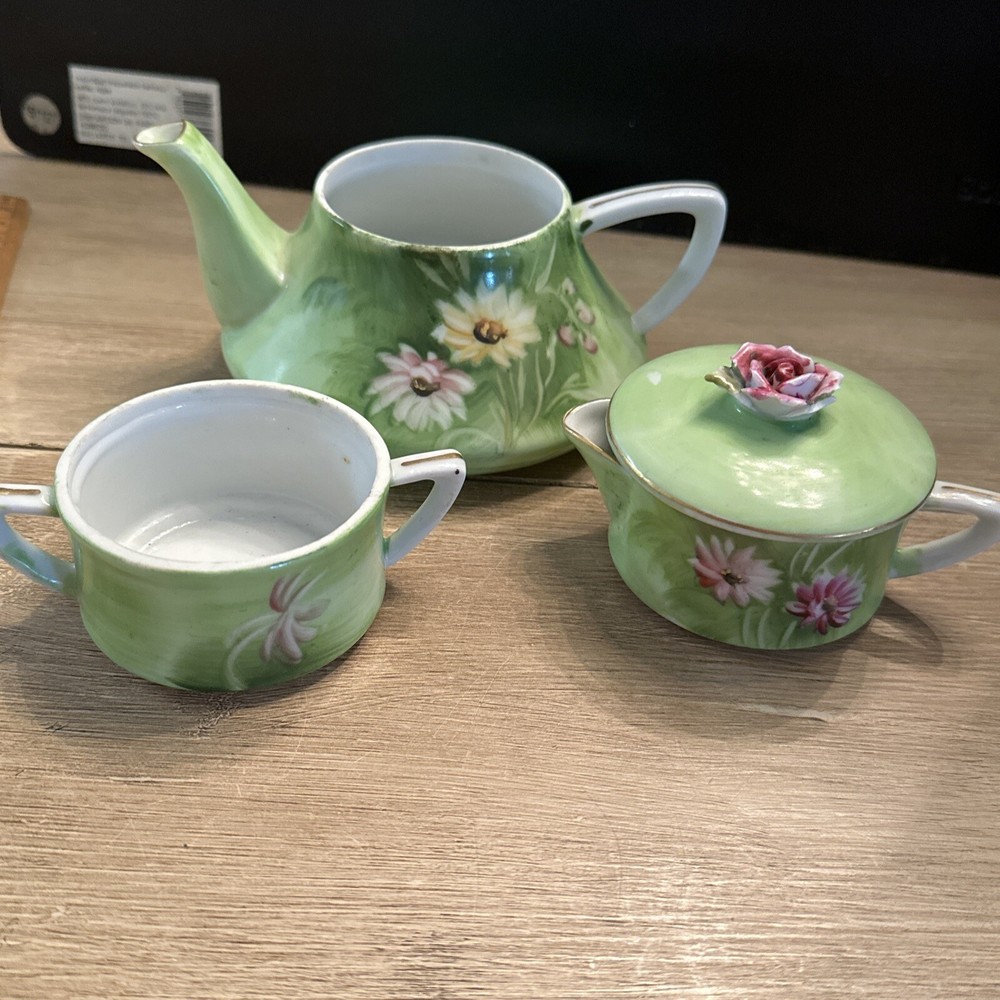 VINTAGE DINNER WARE COMBINATION SUGAR, CREAMER, TEAPOT