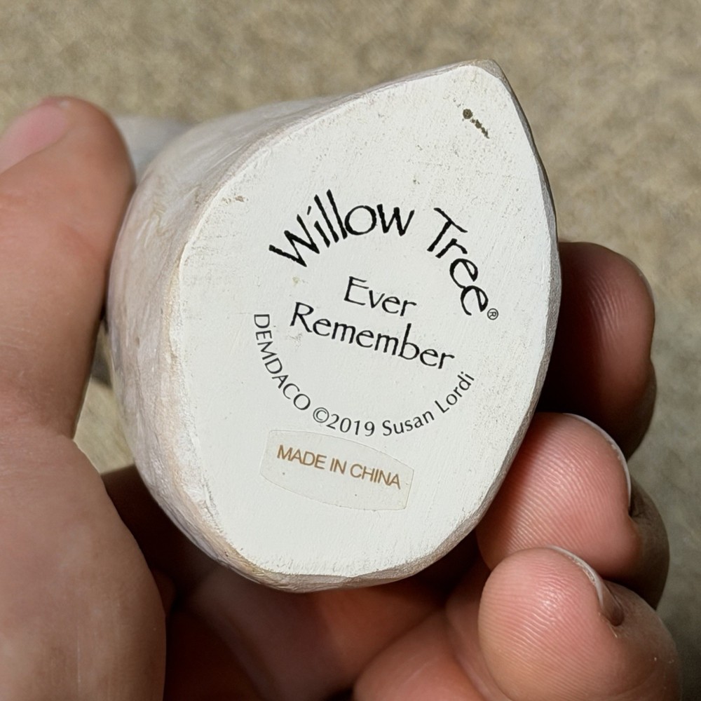 2019 Willow Tree EVER REMEMBER Susan Lordi DEMDACO figurine - NO BOX