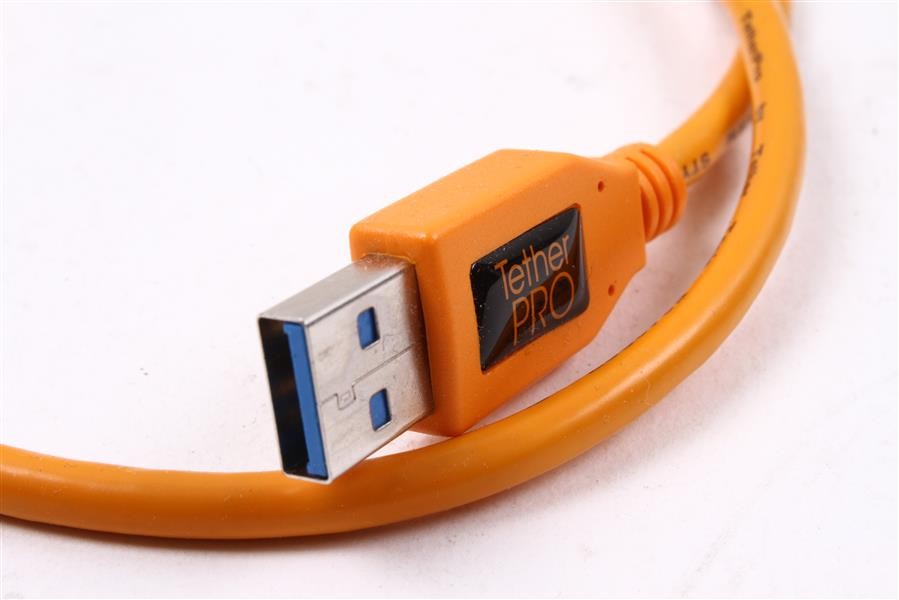 Used Tether Tools TetherPro USB 3.0 to USB-C Right Angle Adapter "Pigtail" Ca...