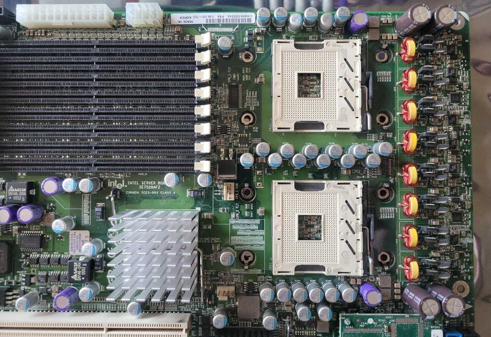 Gateway intel SE7520AF2 DDR2 ECC Server Motherboard C48105-703 w/ I/O Shield