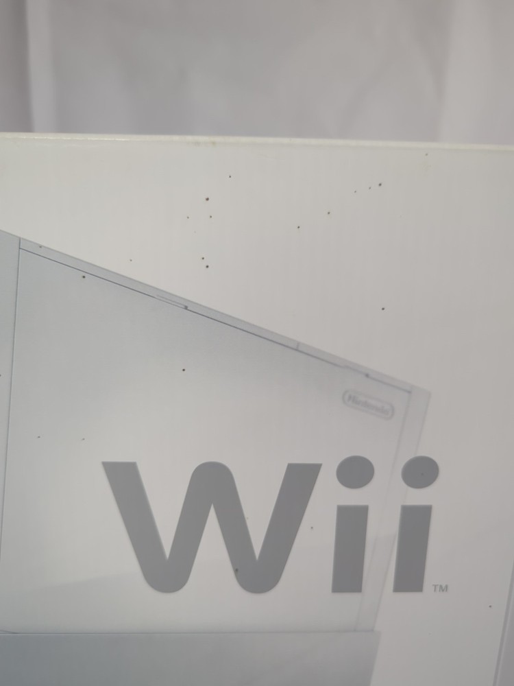 Nintendo Wii Console game system controllers bundle White (With box) Tested B13