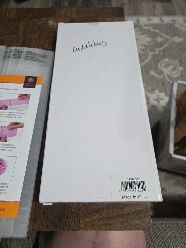 Cuttlebug ANNA GRIFFIN Fancy Folded Rosettes & Borders Embossing