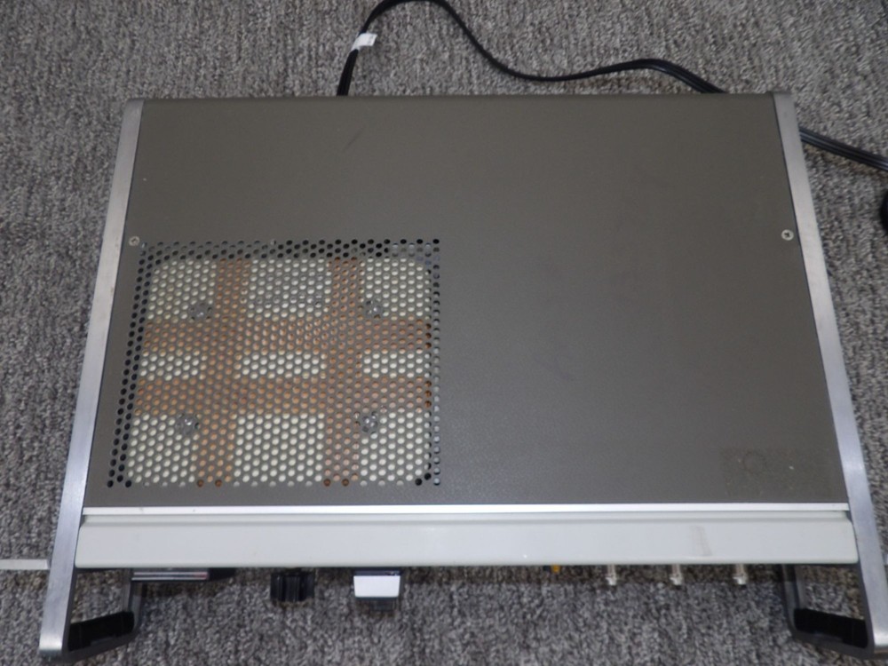 Hewlett Packard 105B Quartz Frequency Standard AC/DC Outputs