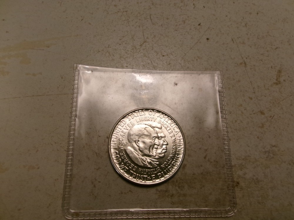 1952 WASHINGTON CARVER COMMEMORATIVE HALF DOLLAR