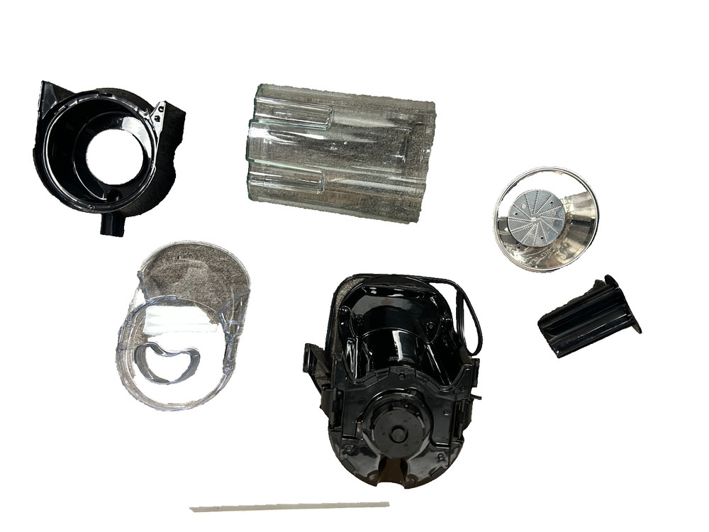 BLACK & DECKER Juicer Model JE2400 Works Great