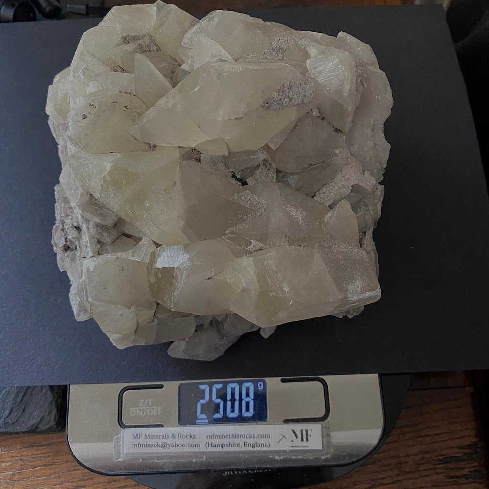 CALCITE CRYSTAL ASSEMBLAGE - HAMPSTEAD FARM QUARRY, GLOUCESTERSHIRE, ENGALND SUB