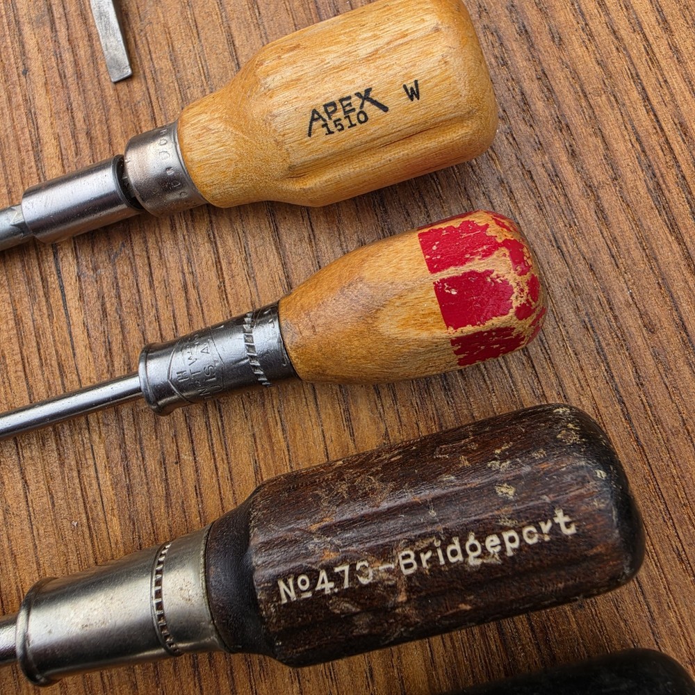 Antique Wooden Handle Screwdrivers Lot Tools