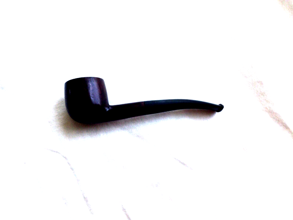 # 232 Medium/Small finished briar pocket pipe
