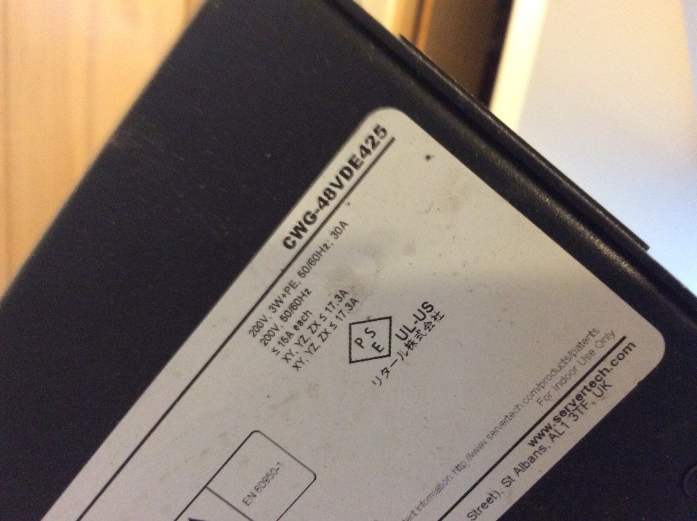 Server Technology POPS PIPS 48 Outlet (C13) Rack PDU 240 Volts Servertech 3-phas