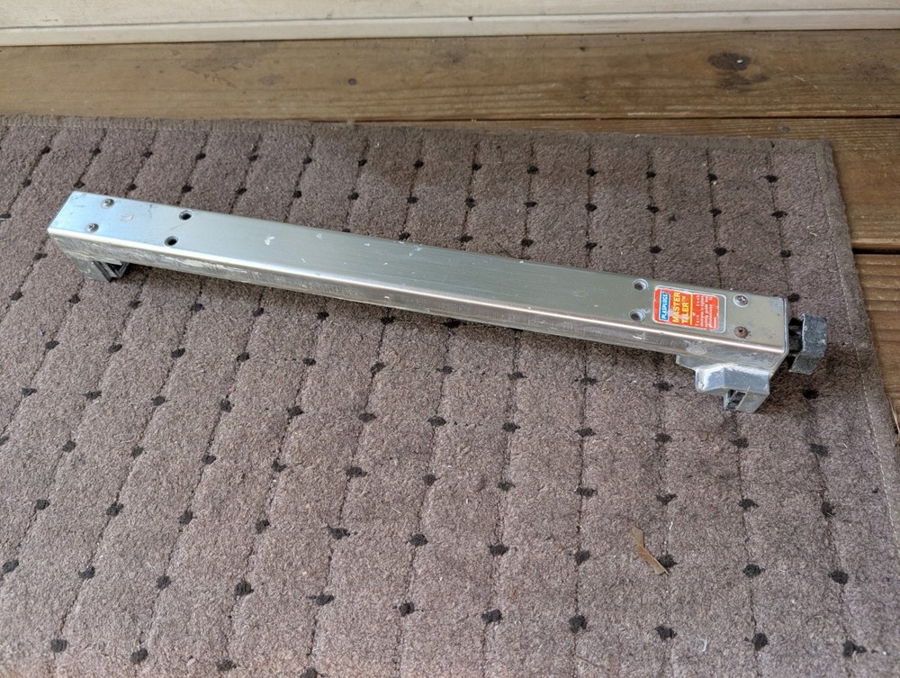 Plasplugs guide for Wet Tile Saw Master Tiler