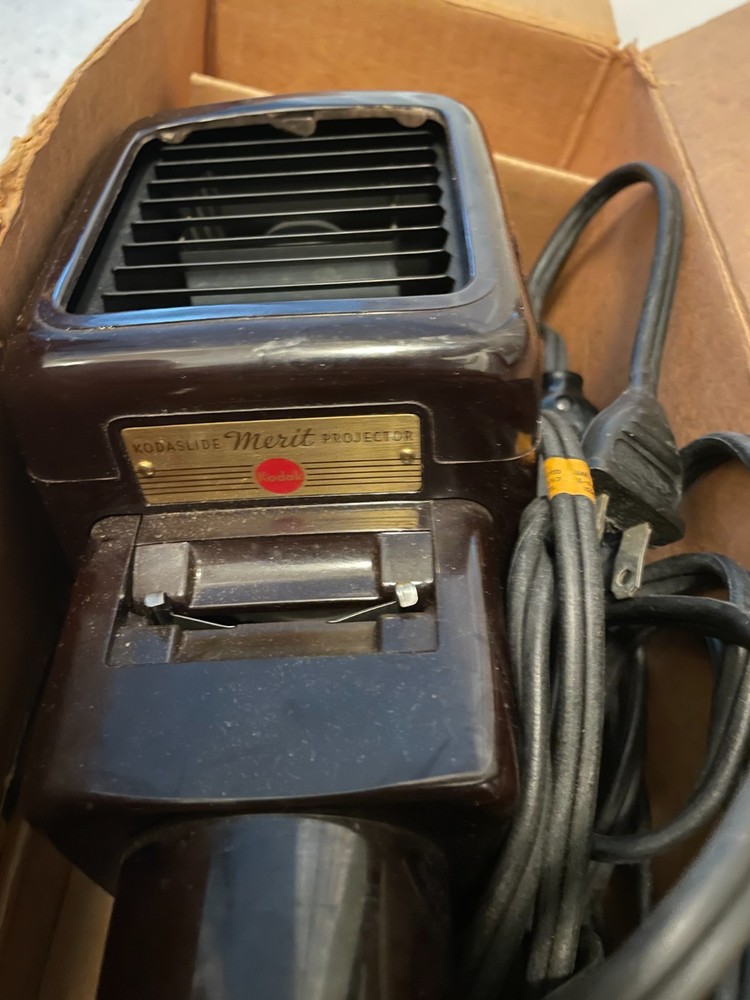 Vintage Kodak Merit Kodaslide Projector Model 1