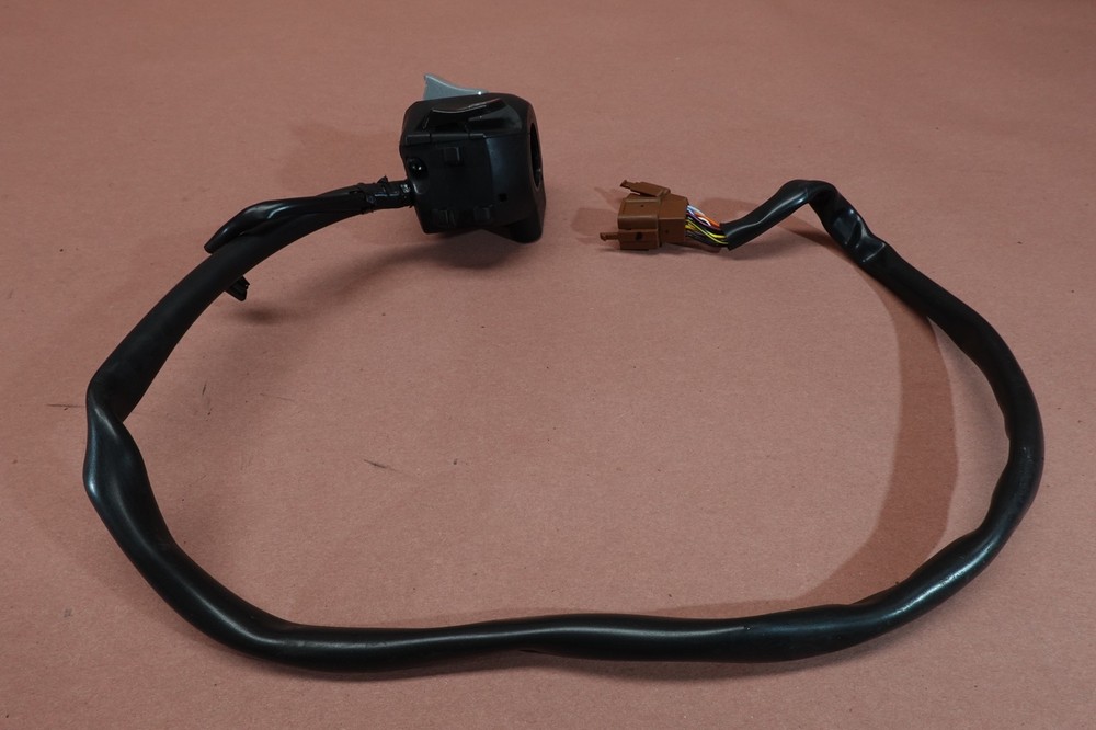2013-2016 Honda CB1100 Right Handlebar Stop Start Kill Switch