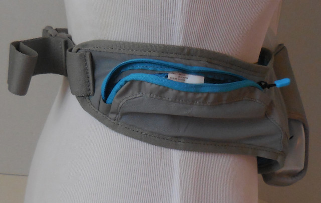 Nike Large flash belt 20oz Unisex Dust/Blue Force/Silver Size OSFM