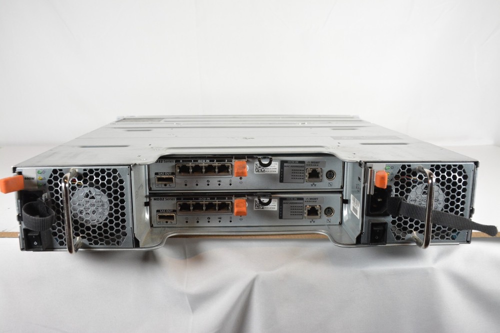 DELL PowerVault MD3220i SAN Storage Array 2x iSCSI 0770D8 2PSU 12x Caddy