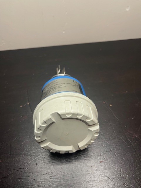 Endress + Hauser FTL50-ATC2AA4E4A Liquiphant M Vibrating Level Point Switch NEW