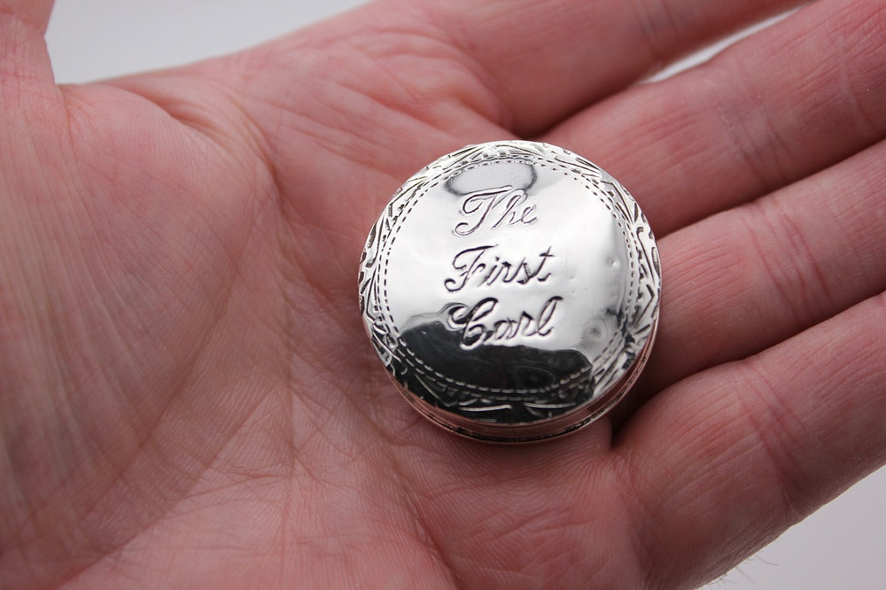 Sterling Silver First Curl box 3.3cm diameter, Sheffield 1995