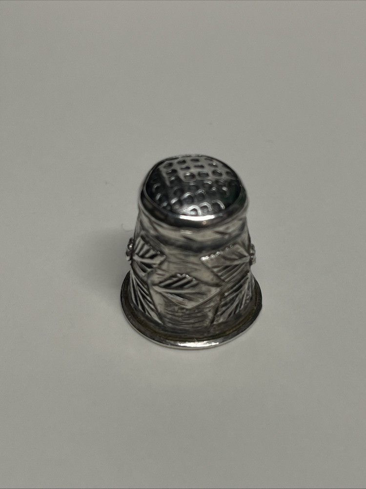 VINTAGE ORNATE STERLING SILVER THIMBLE