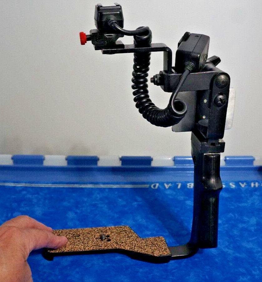 FLASH BRACKET WITH CANON OFF CAMERA CABLE