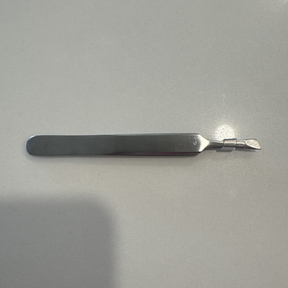 La Cross Slanted Tip Tweezers