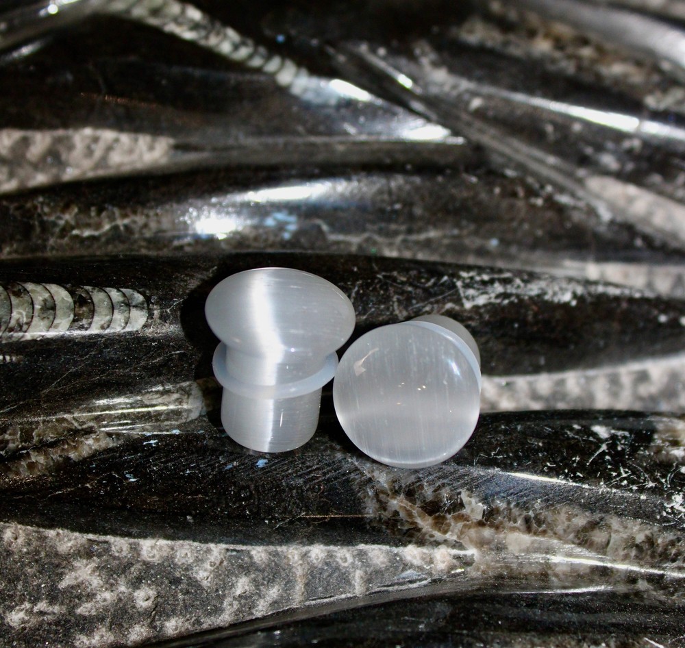 Silver Cat's Eye Glass Plugs Single Flare Pair